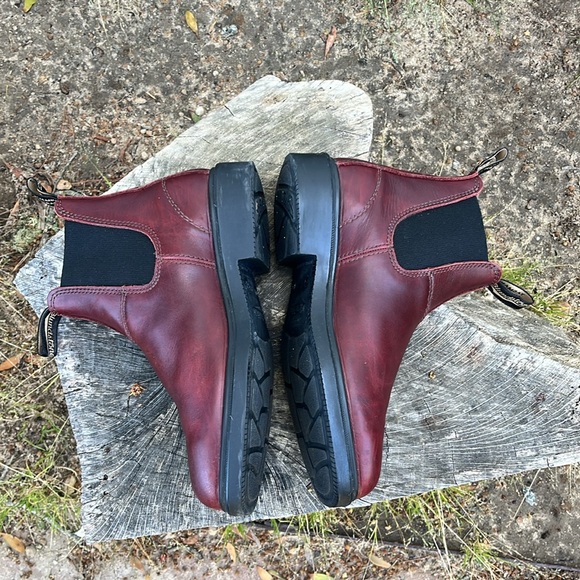 Blundstone 1309 Unisex Chelsea Boot - size M 7.5 or W 9.5 - Picture 4 of 12